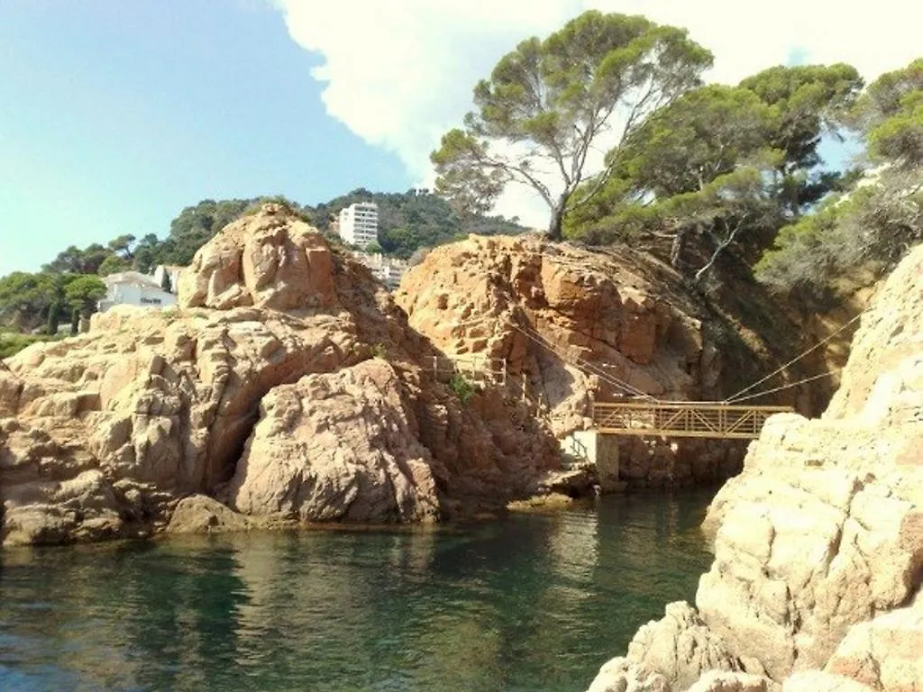 滨海托萨Duplex En Cala Salions公寓